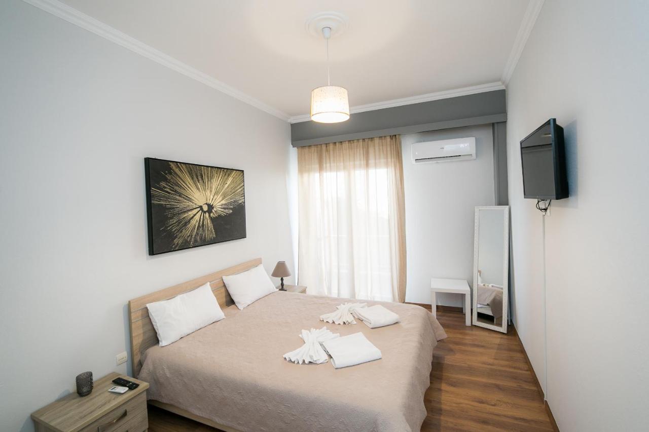 Central Guests Apartment Volos Bagian luar foto