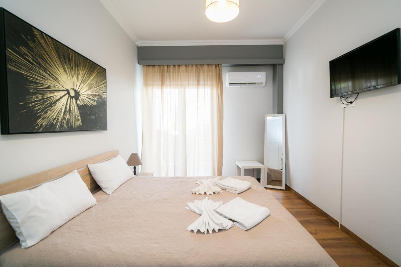 Central Guests Apartment Volos Bagian luar foto