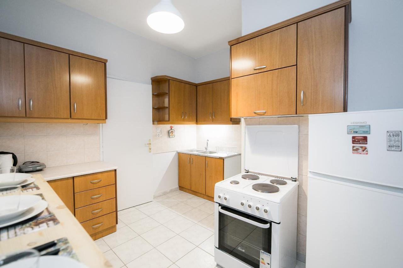 Central Guests Apartment Volos Bagian luar foto