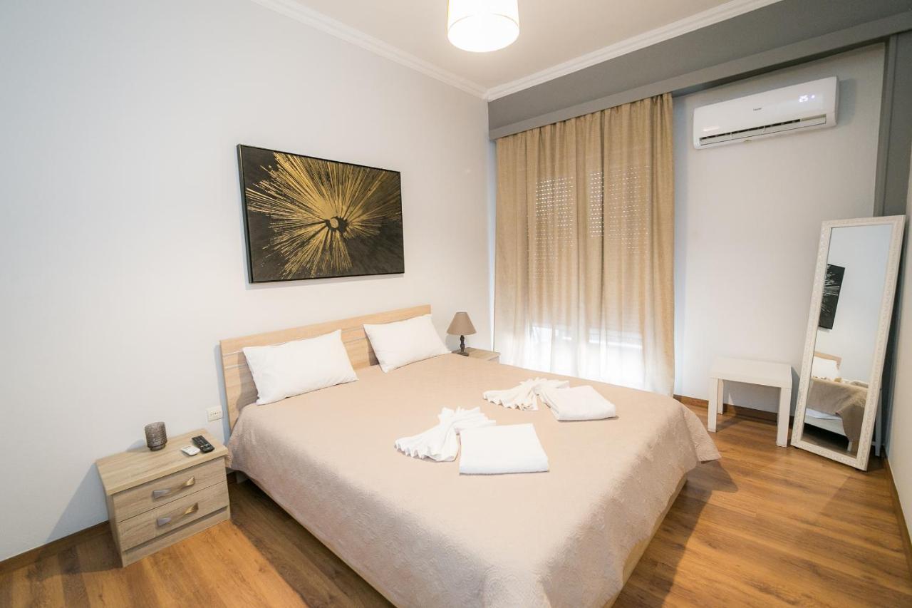 Central Guests Apartment Volos Bagian luar foto