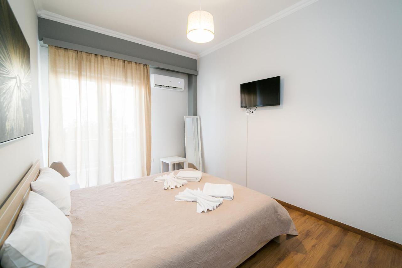 Central Guests Apartment Volos Bagian luar foto